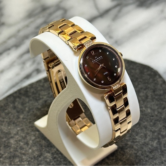 Skagen Denmark Vintage Women’s Watch Restored Gold Color With Crystals - Picture 5 of 11